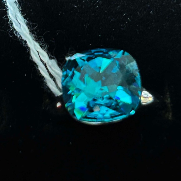 14kt WHITE GOLD PLATE RING, AUSTRIAN CHRYSTAL, BLUE, LADIES SIZE 8, CUSHION CUT, - Picture 1 of 5